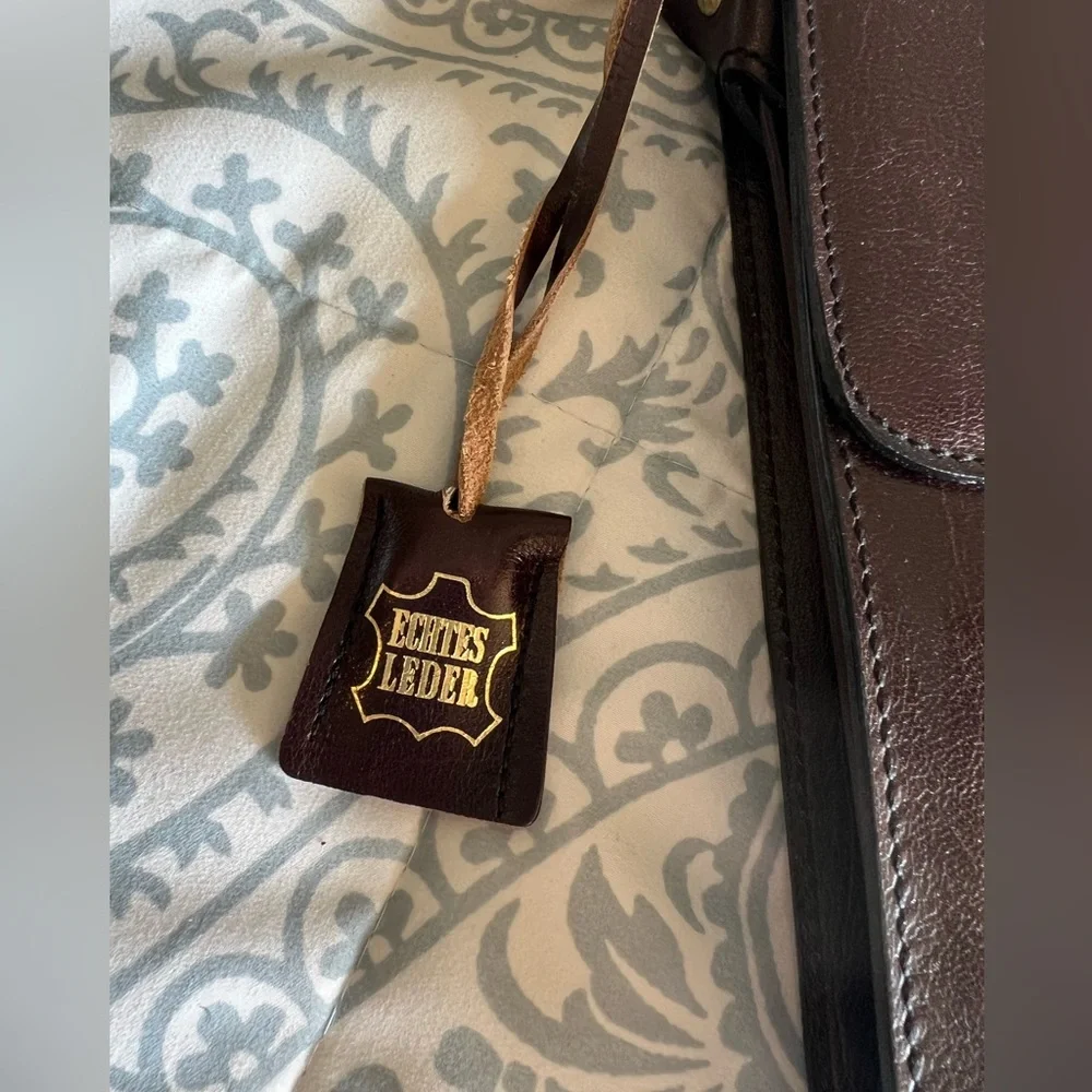 🌟 Leather travel bag 💼